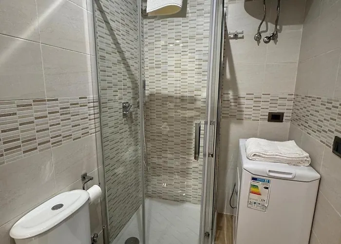 Dele Lägenhet Neapel